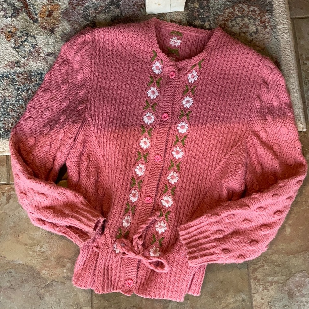 Vintage Pink Floral Cardigan with Baubles Daisy